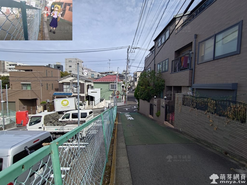 團結Band拍團體照 鐵絲網斜坡