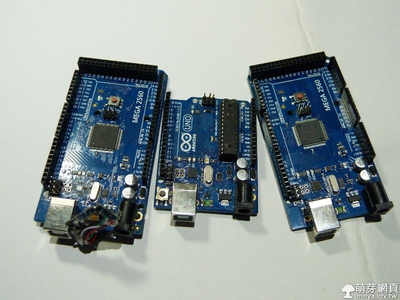 Arduino Uno、Arduino Mega 2560 電路板