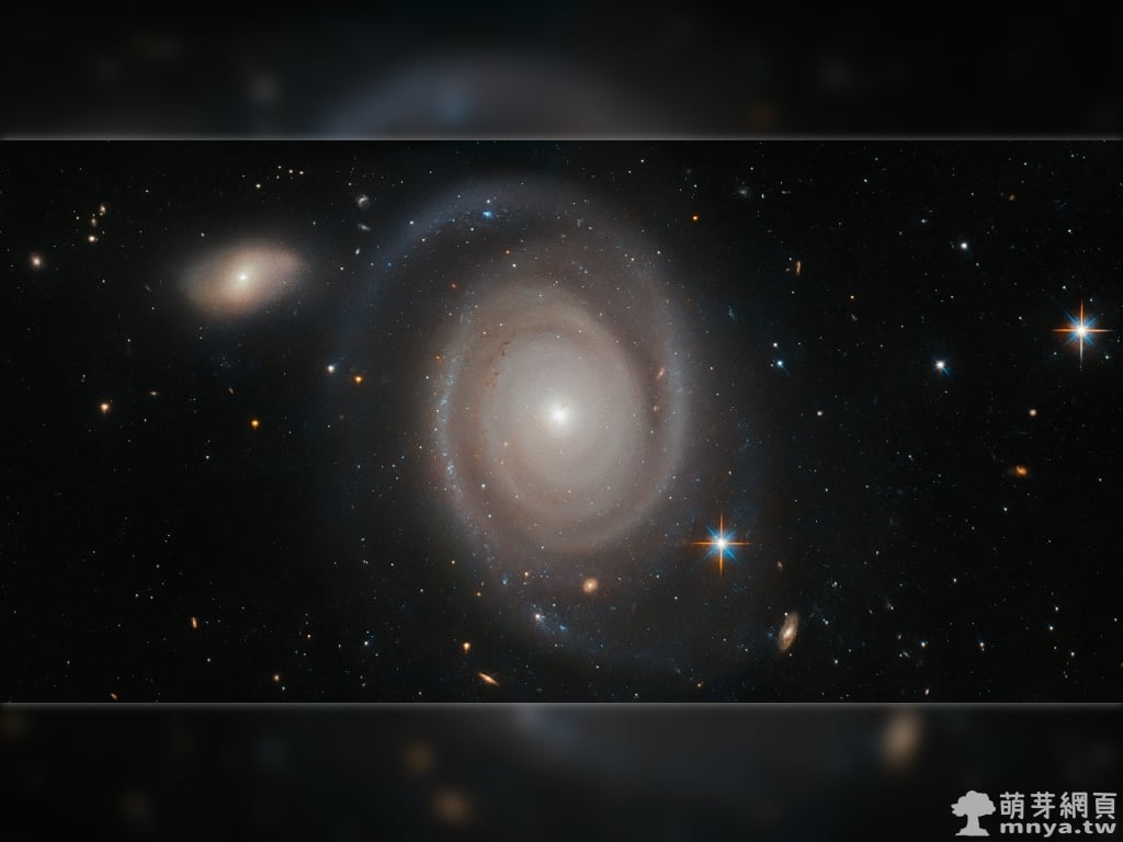 20191101哈伯拍攝一個不太孤獨的星系 NGC 1706
