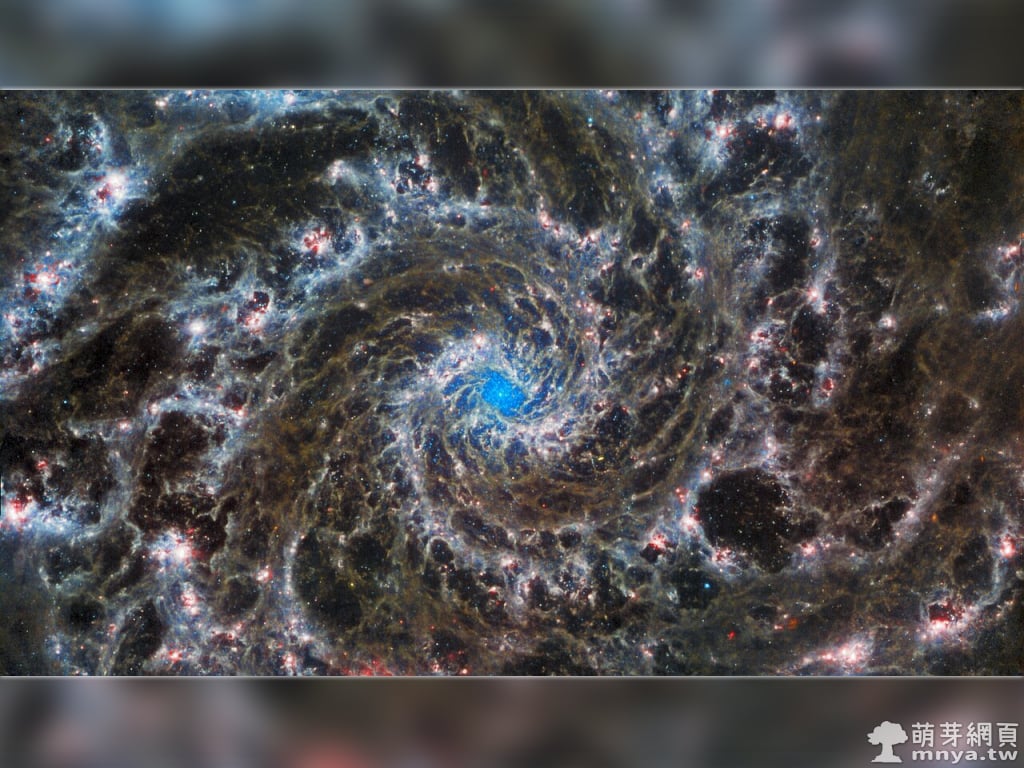 20220829韋伯拍攝 M74 幻影星系的核心